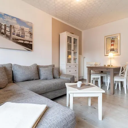 In St Peter-ording, Cleaning Included Apartment